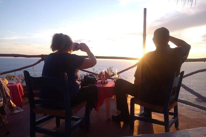High Divers DeLuxe Three Course Dinner + Two Drinks plus SUNSET