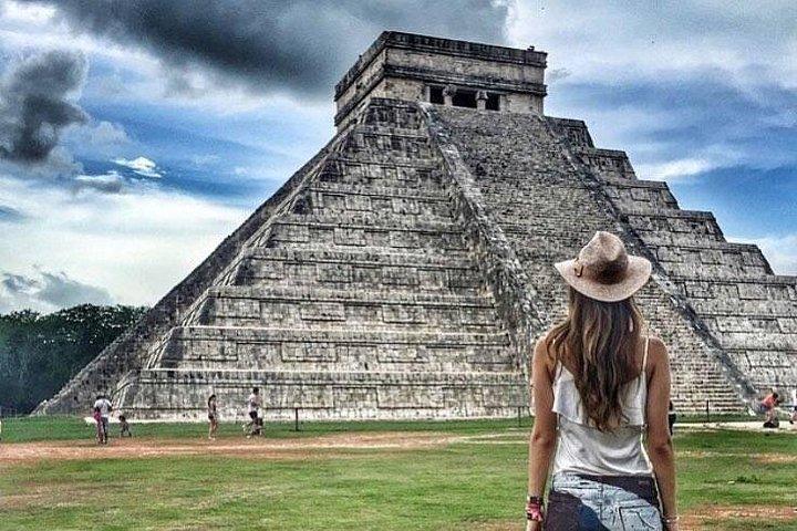 Amazing Chichen Itza City & Valladolid Sightseeing Tour