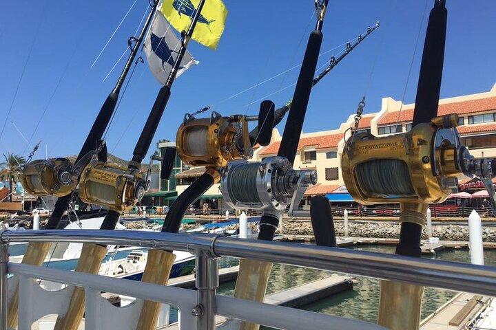 Esperienza di pesca privata di 5 ore nell'incrociatore a Cabo San Lucas
