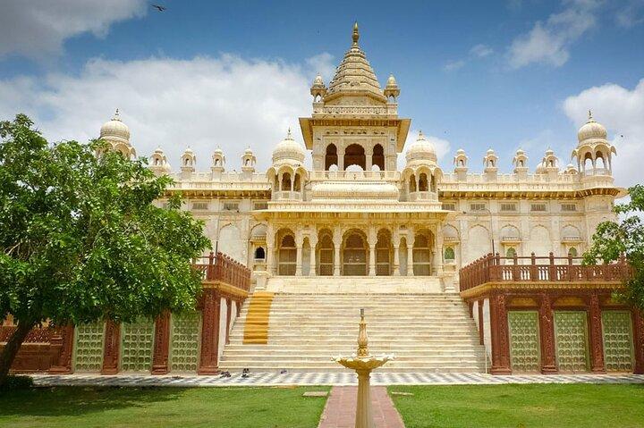 2 giorni: Tour guidato di Jodhpur e Udaipur da Jodhpur con hotel