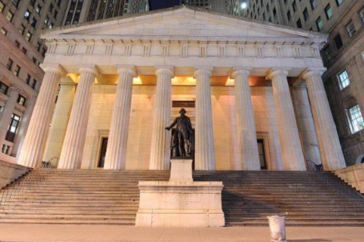 ニューヨーク市:金融街と 9/11 メモリアル ツアー