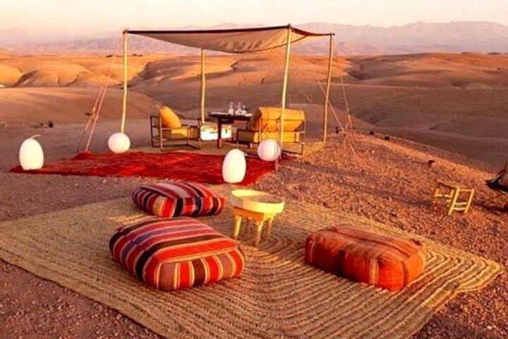 Cena al tramonto e giro in cammello nel deserto di Marrakech Agafa
