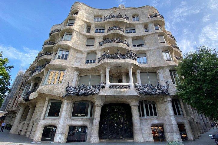 Gaudí and Barcelona Legends - Private Tour