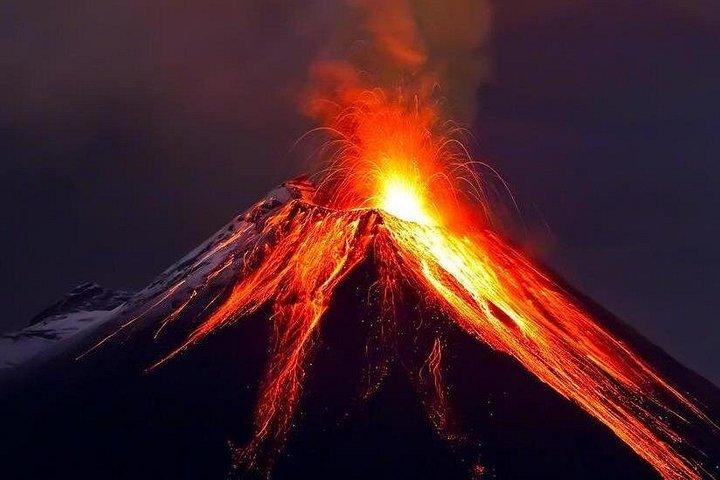 セトゥンブ ヒルからのボロブドゥールの日の出、メラピ火山、プランバナンの 1 日ツアー