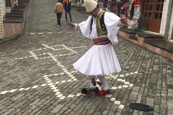 Enjoy the Bazaar in Traditional Costumes