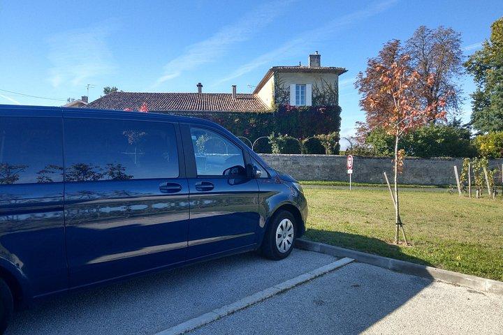 ボルドーのブドウ園訪問&テイスティング付きメドック地方ワイン日帰り旅行