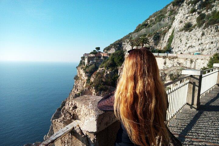 Amalfiküste Positano und Smaragdgrotte vom Kreuzfahrthafen Neapel