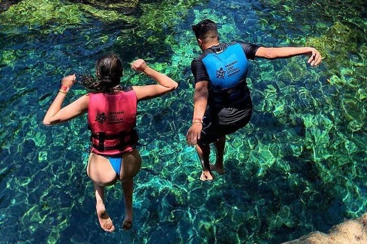 リビエラ マヤの 5 つの魔法のセノーテへの 1 日ツアー