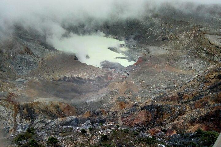 Poas-vulkaanwatervallen en koffietour vanuit San Jose