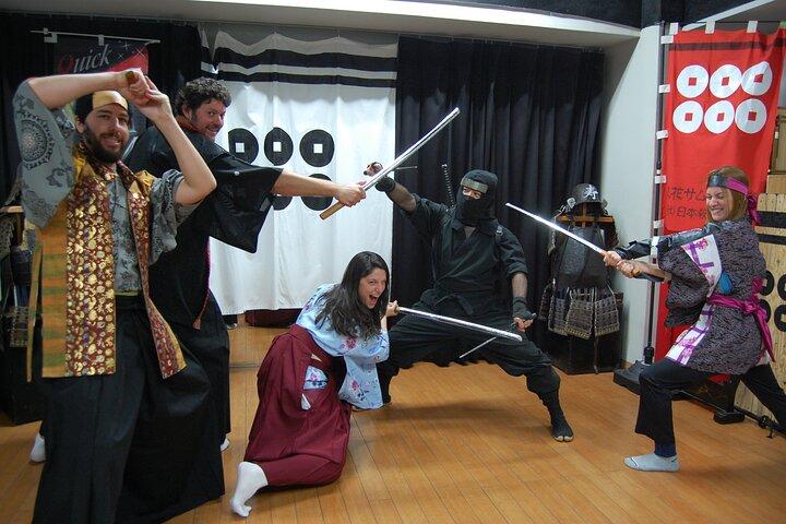 Aprenda a técnica 'Sword' da Katana de Samurai e Ninja