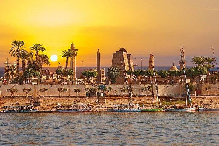 Aéroport de Louxor Transfert privé à votre hôtel / Croisières sur le Nil