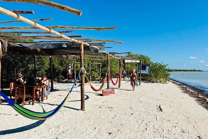 Holbox & Punta Mosquito Day Trip in traghetto da Cancun”