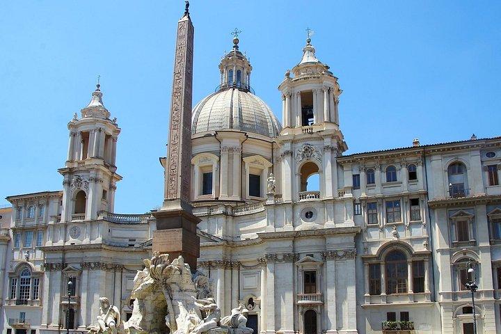 ローマを象徴するプライベートゴルフカート体験（オプションランチ付）