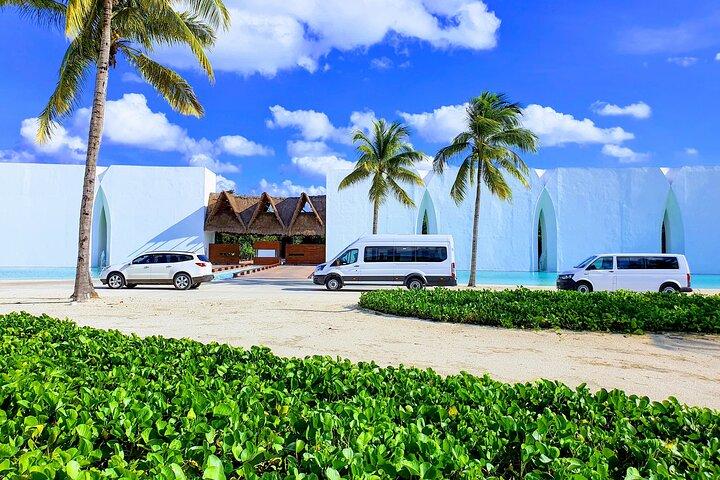 Traslado privado del aeropuerto de Cancún a Tulum (ida y vuelta)