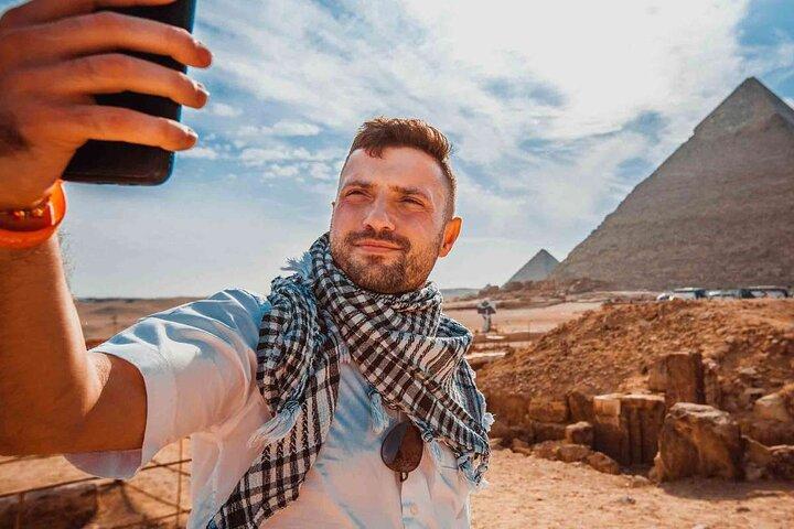 Excursão privada de um dia às Pirâmides, Memphis e Saqqara com almoço