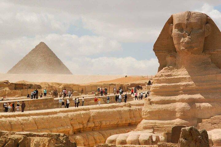 Full-Day Tour of Cairo and Pyramids by Bus from Sharm El-Sheikh