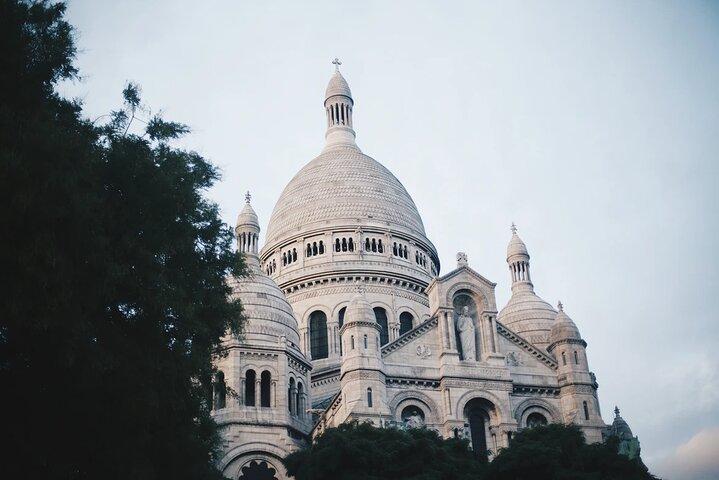 Montmartre und Seine River Dinner Cruise mit Hotelabholung in Paris - 6 Stunden