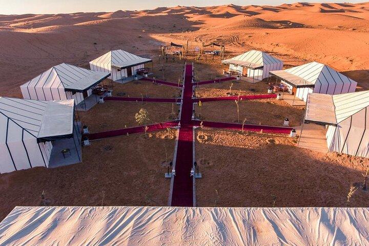 2 noites de acampamento privado em Merzouga com jantar e passeio de camelo
