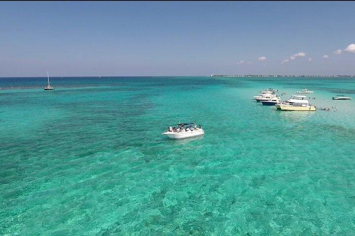 Private Boat Tour in Cayman Islands