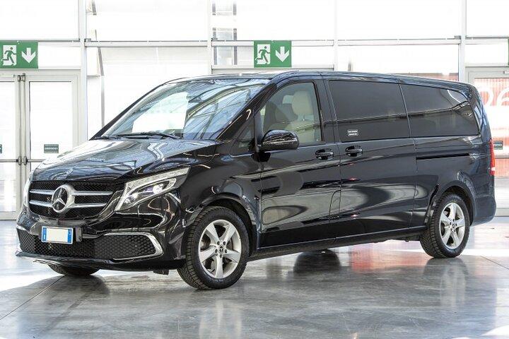 Vertrek van Florence naar Florence Station SMN met Sedan of Van