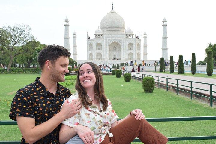 Sunrise Taj Mahal, Agra Fort & Baby Taj Tour von Delhi mit dem Auto