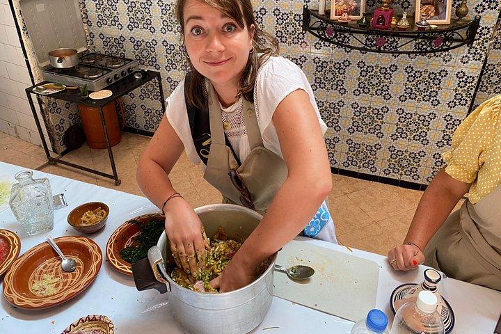 Halbtägiger Kochkurs mit der lokalen Köchin Laila in Marrakesch