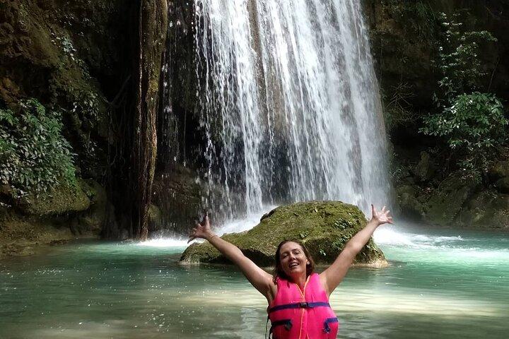 Excursão privada ao mercado flutuante e cachoeira Erawan