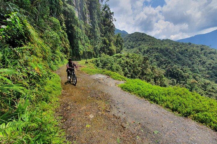 Death Road by Bike and Zip Line