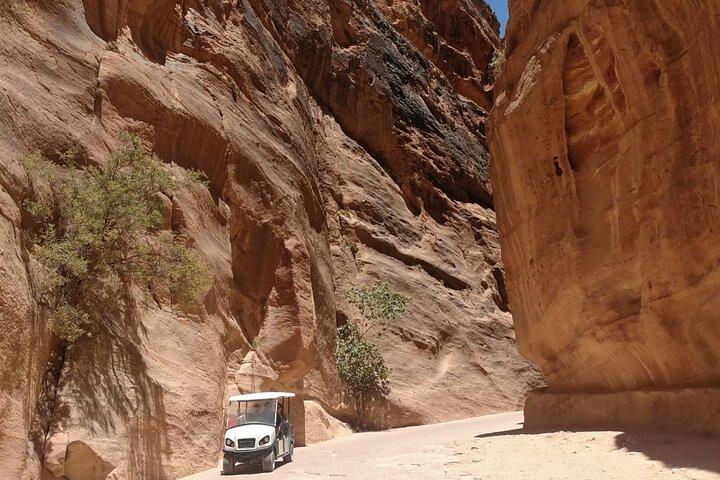 Petra Highlights Golf Warenkorb Tour mit Hotelabholung