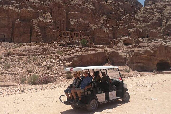 Petra Highlights Golf Warenkorb Tour mit Hotelabholung
