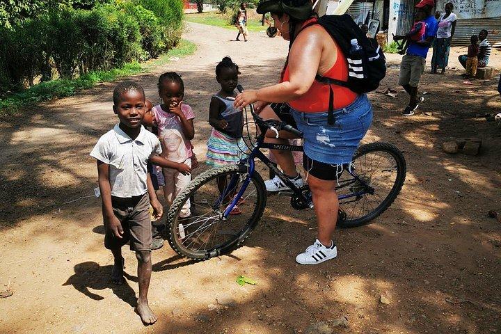 リヴィングストンでの 3 時間文化自転車ツアー