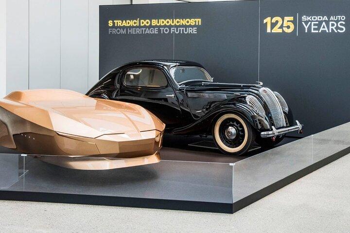 シュコダ自動車博物館プライベートツアー - プラハからの半日旅行