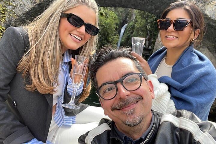 2 Hours Private and Guided Cruise to Lake Como Mostes boat