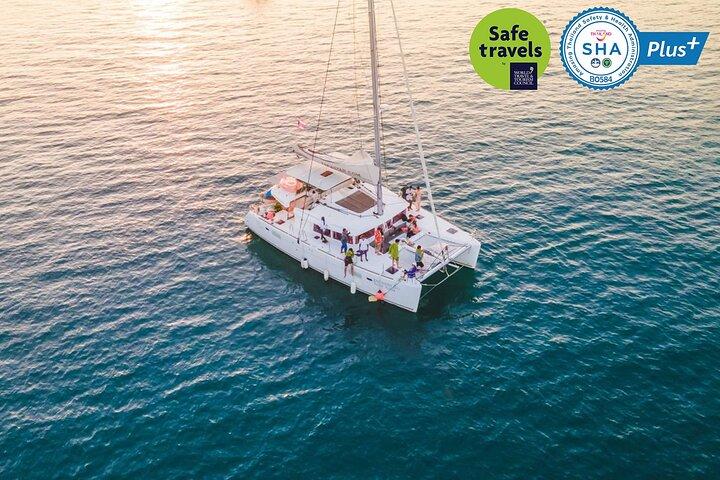Sunset Cruise til Koh Hey i Phuket ved at sejle katamaran