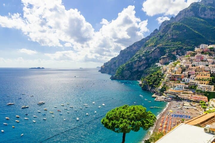 Transfer from Naples to Sorrento with 2hrs stop at Herculaneum or Vice Versa