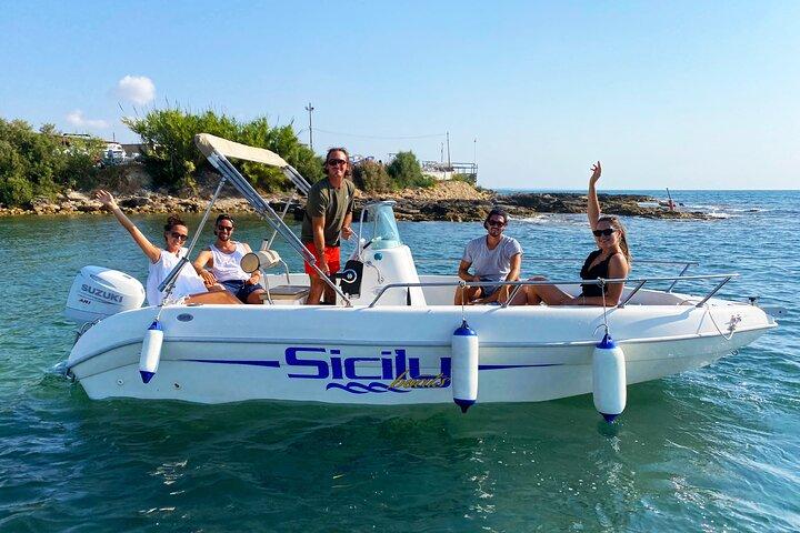 Sicily Boats Avola: Tour in Barca a Capopassero 4 persone 4 ore