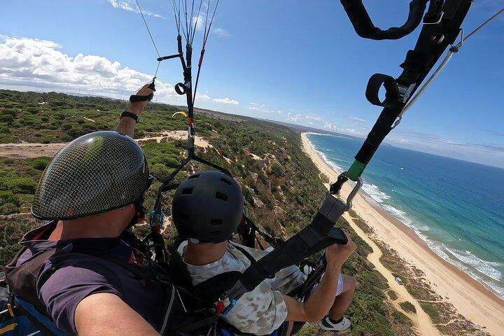 Paragliding experience near Lisbon with transfers from Lisbon