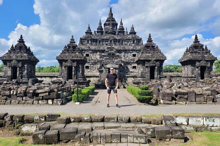 ボロブドゥール寺院クライム・トゥ・ザ・トップ＆プランバナン寺院 - 1日ツアー
