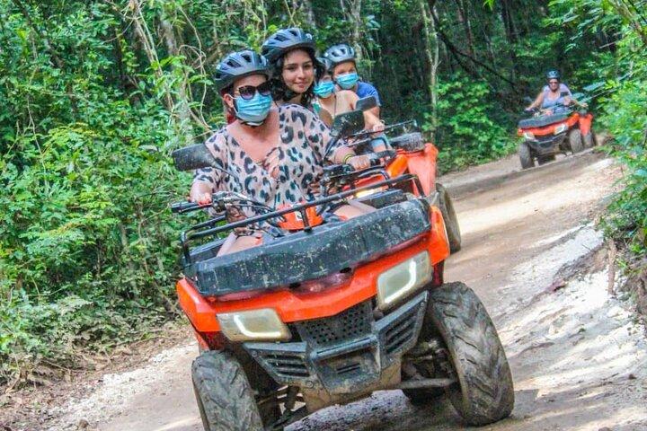 Tour adrenalinico con ATV, Zipline e Cenote da Cancun
