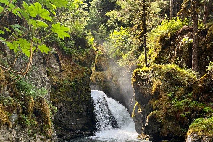 Ride & Roam: Mystery Sightseeing Tour