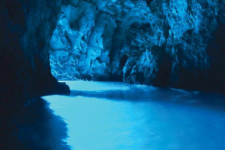 Blue Cave and Caves Discovery Dubrovnik - Grupptur med båt