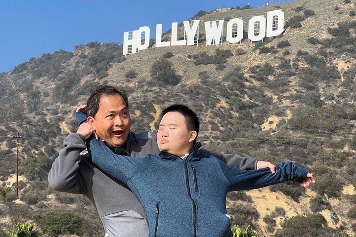 Hollywood Sign 2.5 - Tour de una hora con comediantes y sus perros