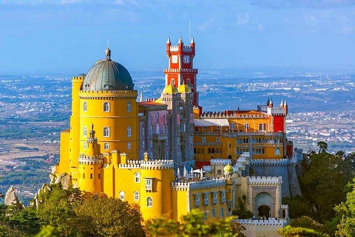 Sintra and Cascais for Small Groups-FULL DAY PRIVATE GUIDED TOUR