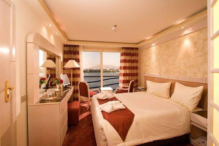 8 Nights 9 Days Egypt Tour with Hot Air Balloon Camel Ride
