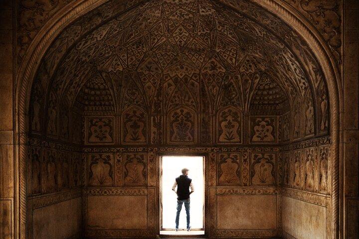 Agra Full-day Tour Taj Mahal, Agra Fort & Secret Walking Tour with Private Car