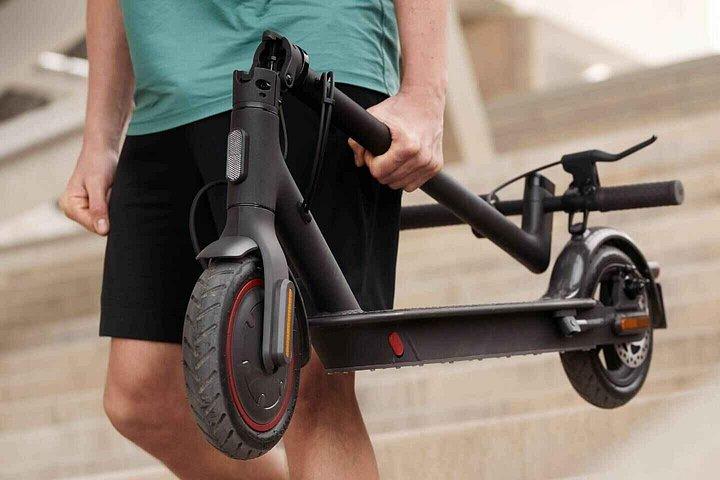 Rent E-Scooter Kick Start: プラヤ デル イングレスとマスパロマスの探索