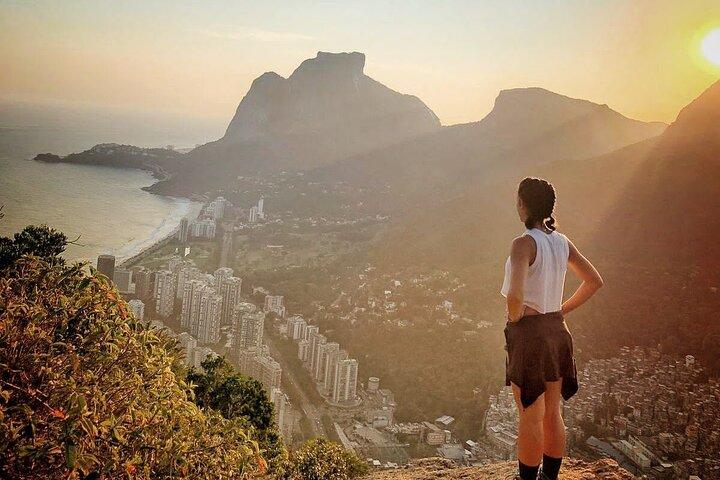 Caminata a dos hermanos Hill
