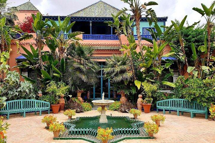 Horse carriage tours Majorelle-Menara garden & the YSL museum