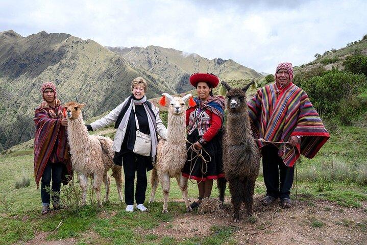 Visite VIP d'une journée dans la Vallée Sacrée au départ de Cusco