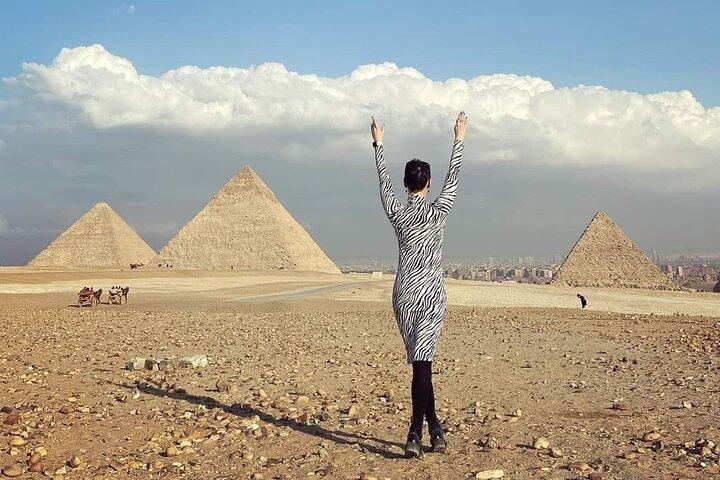 Visite privée de 8 heures des pyramides de Gizeh, Memphis, Sakkara et Dahchour avec déjeuner